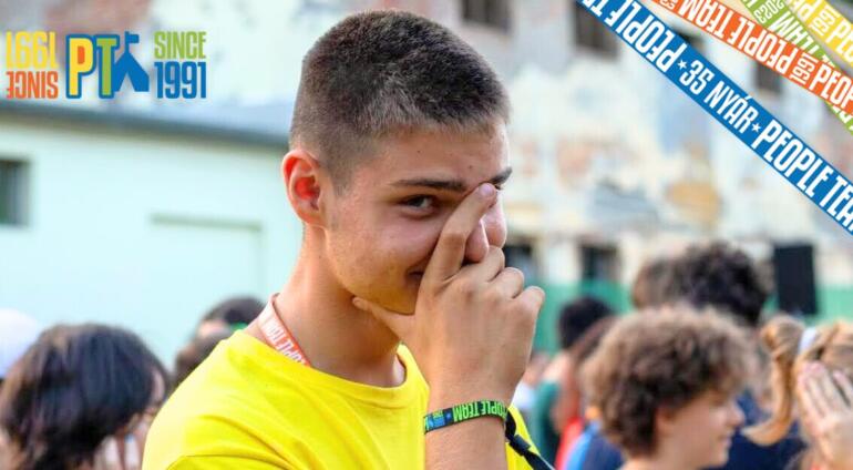 Nyitottság – Jól dolgozik csapatban, a társai elismerik a munkáját